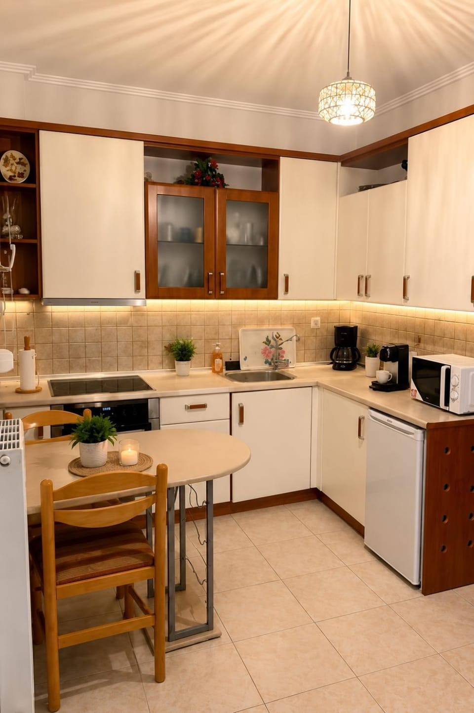 HOUSE WITH GARDEN Netflix House in Decentralized Administration of Macedonia and Thrace