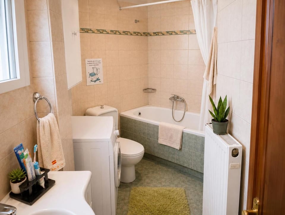 HOUSE WITH GARDEN Netflix House in Decentralized Administration of Macedonia and Thrace