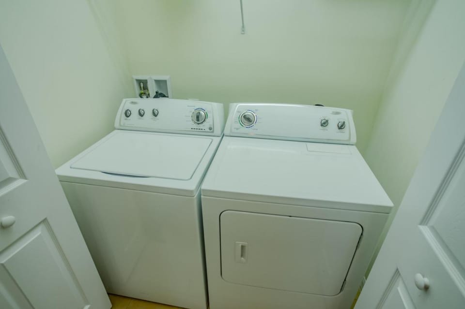 Fantastic 4br 3ba with Pvt Pool near to Disney House in Kissimmee