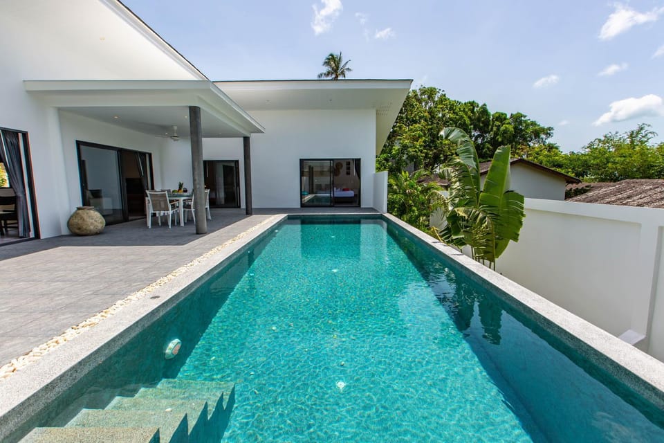 Swimming pool, Swimming pool