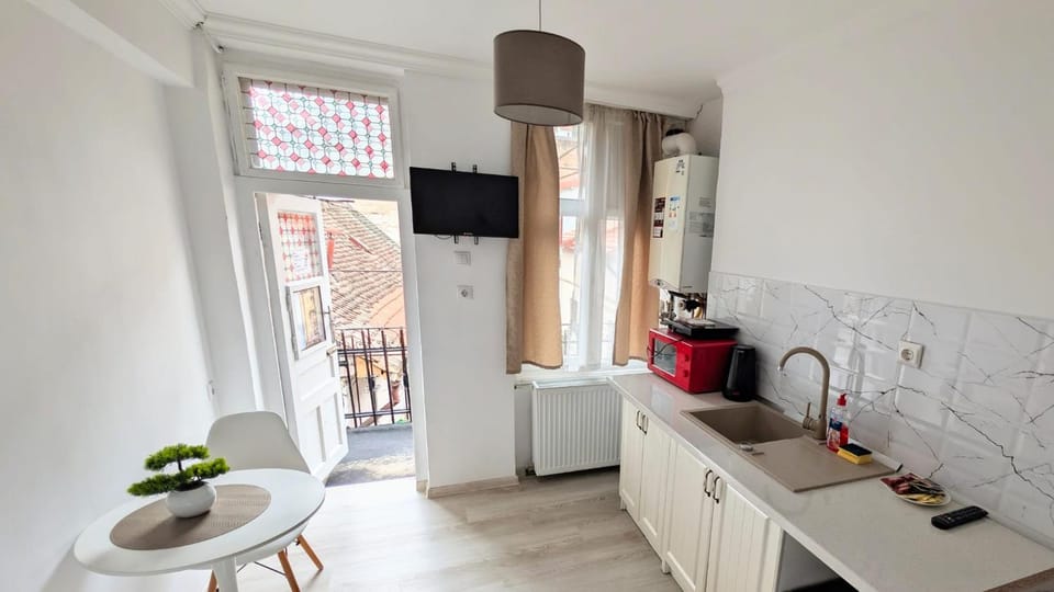 Belle Boutique Studio Apartment in Brasov
