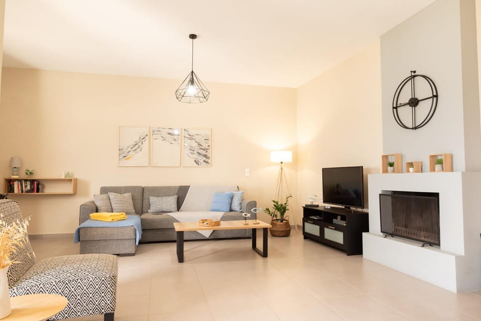 TV and multimedia, Living room, Seating area