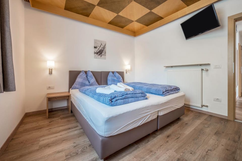 Property building, Living room, Bedroom