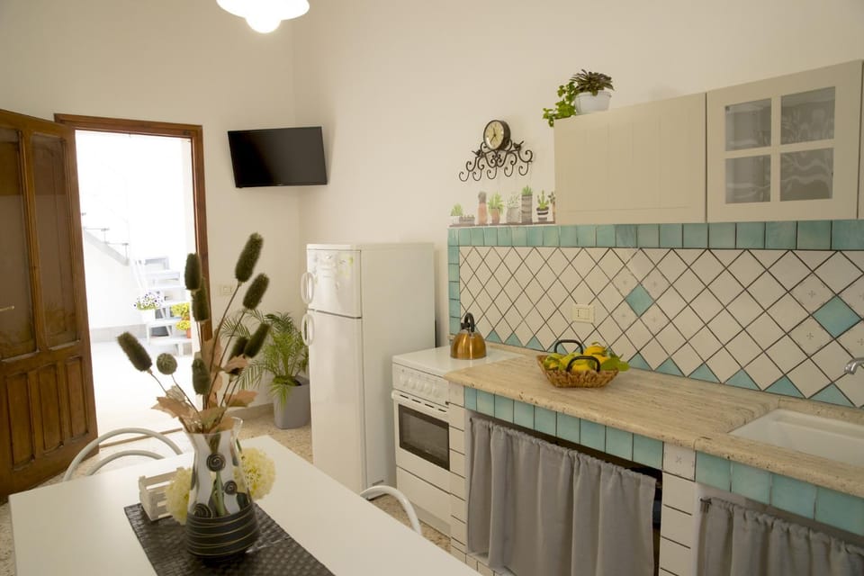 TV and multimedia, Kitchen or kitchenette