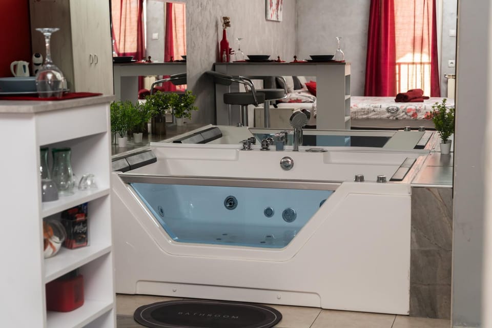 Coffee/tea facilities, Bath