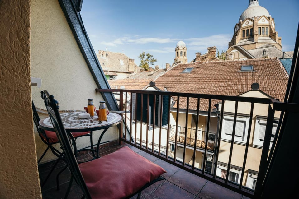 View (from property/room), Balcony/Terrace