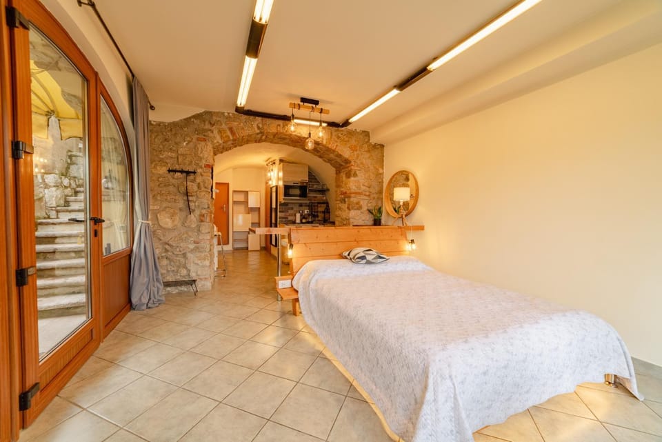 Bed, Kitchen or kitchenette, Pets, Lake view, Mountain view, air conditioner