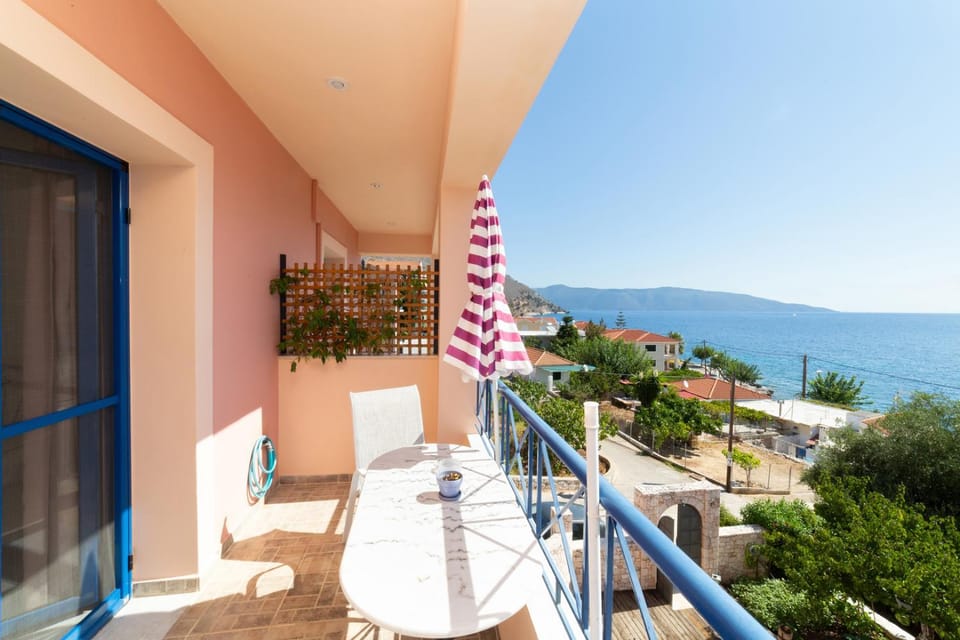 View (from property/room), Balcony/Terrace, Sea view