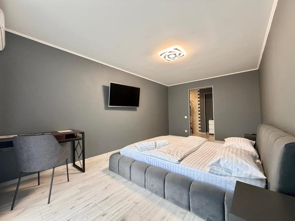 ApartPoltava 1-bedroom з великою кухнею та шикарною панорамою на АНТОНА ГРИЦАЯ,10 Apartment in Ukraine