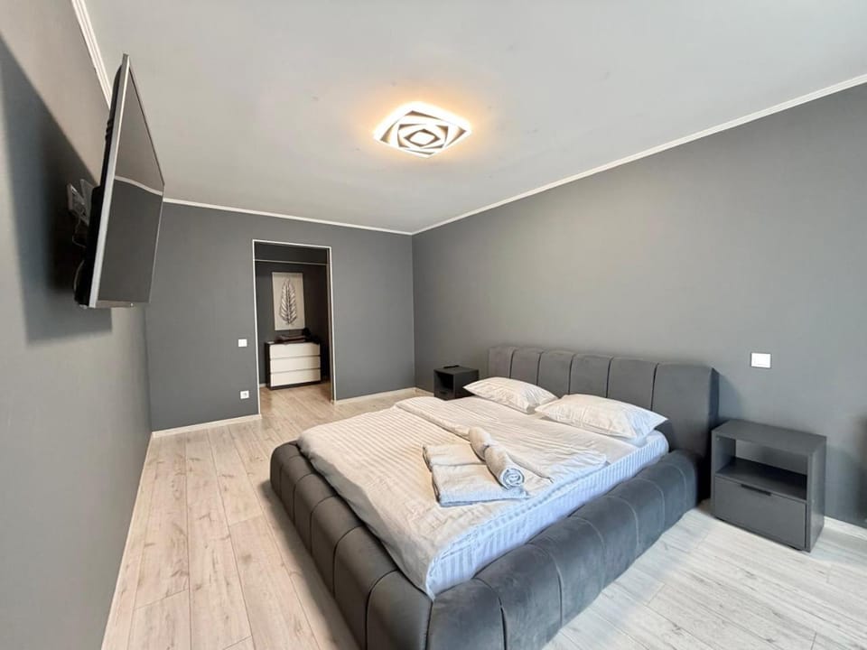 ApartPoltava 1-bedroom з великою кухнею та шикарною панорамою на АНТОНА ГРИЦАЯ,10 Apartment in Ukraine