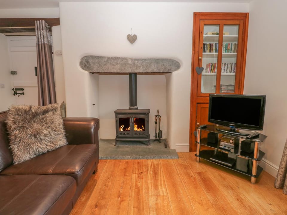 Oak Tree Cottage House in Coniston