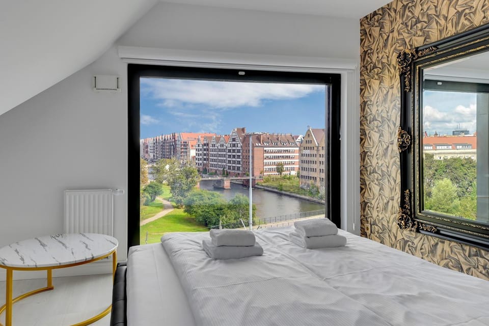 View (from property/room), Bedroom, River view