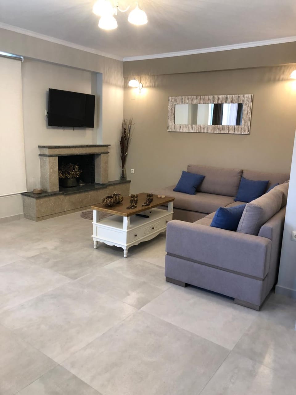 TV and multimedia, Living room, Seating area