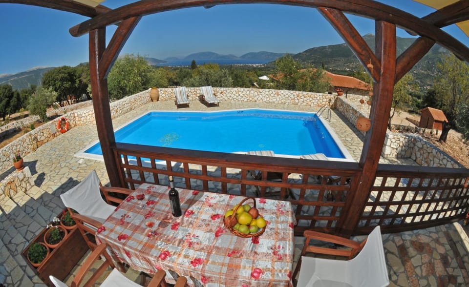 Natural landscape, View (from property/room), Balcony/Terrace, Pool view, Swimming pool