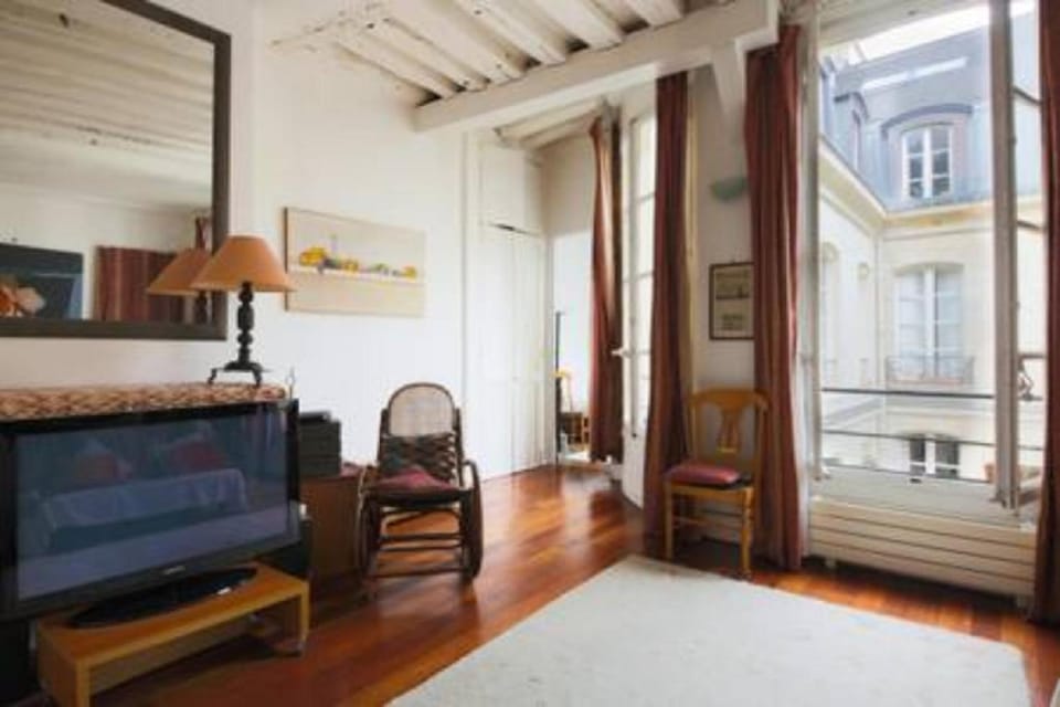 Duplex St-Michel - Quartier latin Apartment in Paris