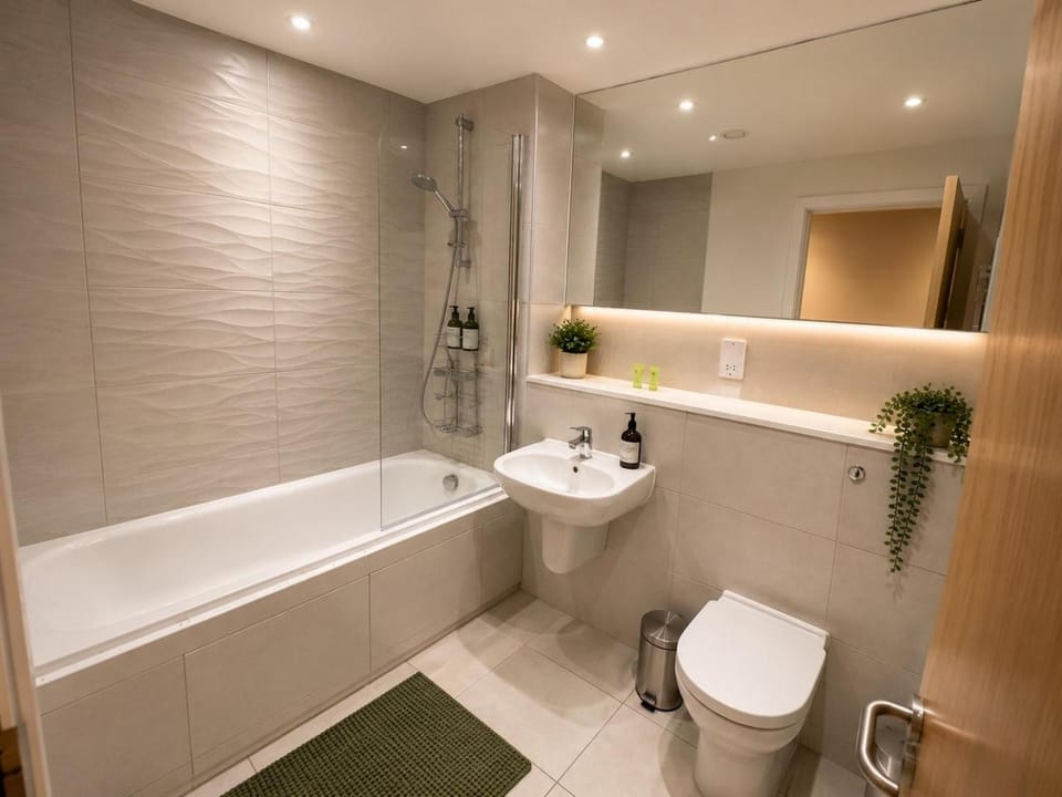 Shower, Toilet, Bathroom, Bath, towels