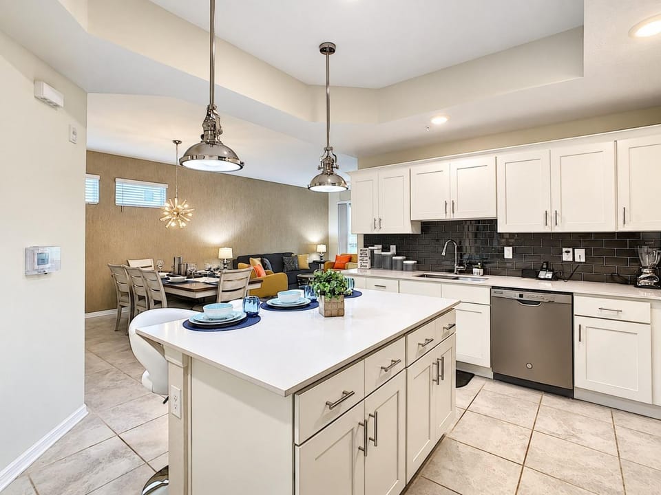 Amazing Thematic 3BR with 2 Clubhouses House in Kissimmee