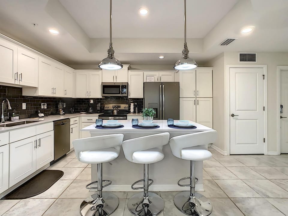 Amazing Thematic 3BR with 2 Clubhouses House in Kissimmee