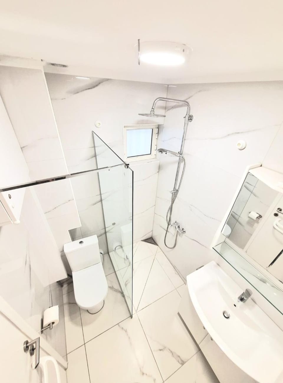 Shower, Toilet, Bathroom