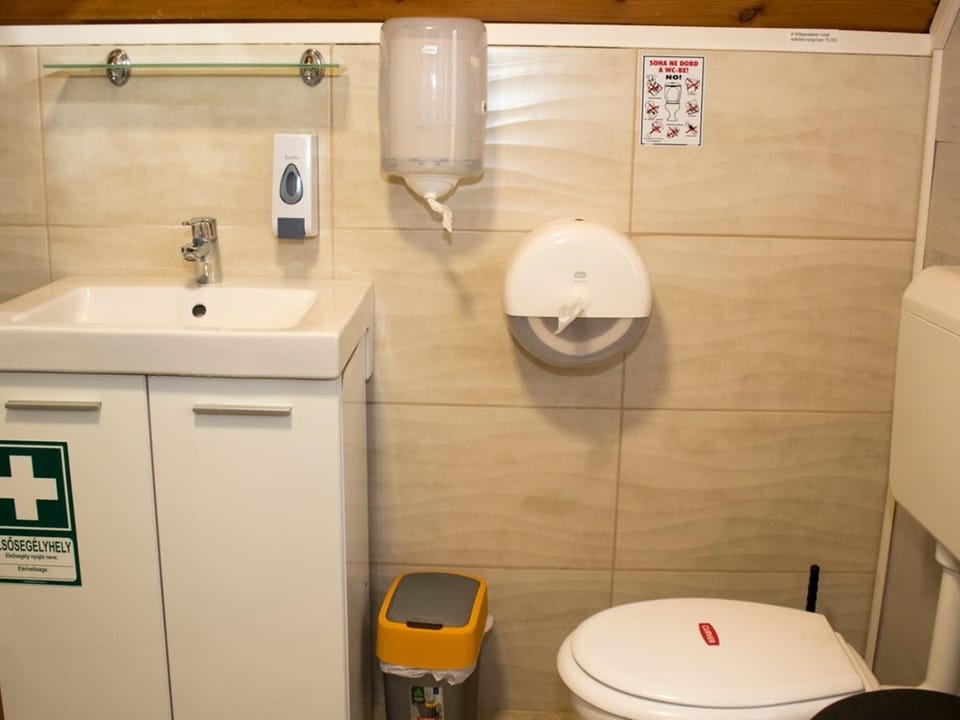 Toilet, Bathroom