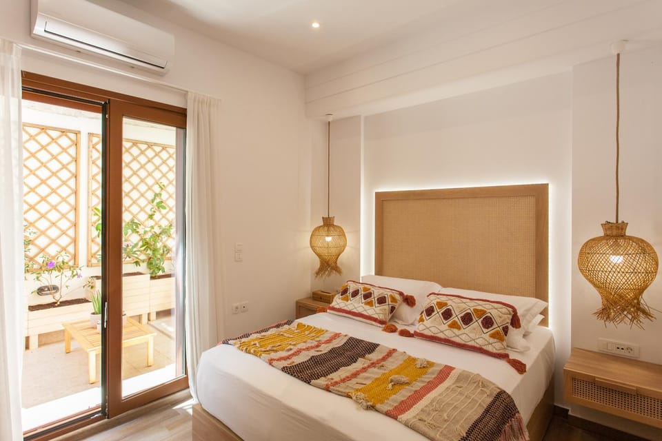Bed, Balcony/Terrace, Photo of the whole room, Bedroom