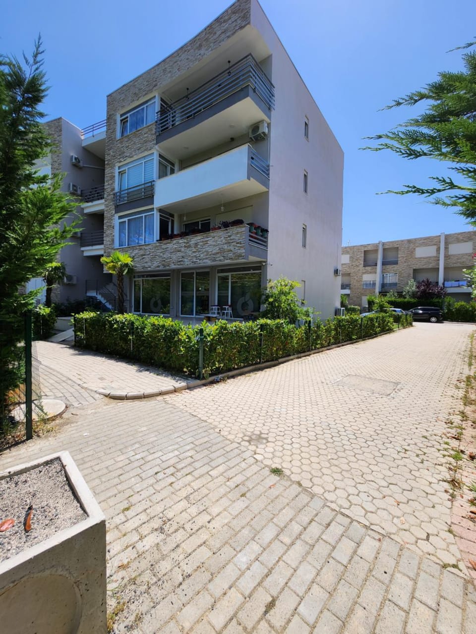 Property building, Day, Neighbourhood, Street view