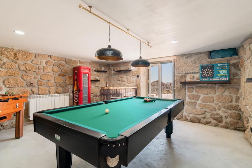 Game Room, Evening entertainment, Entertainment