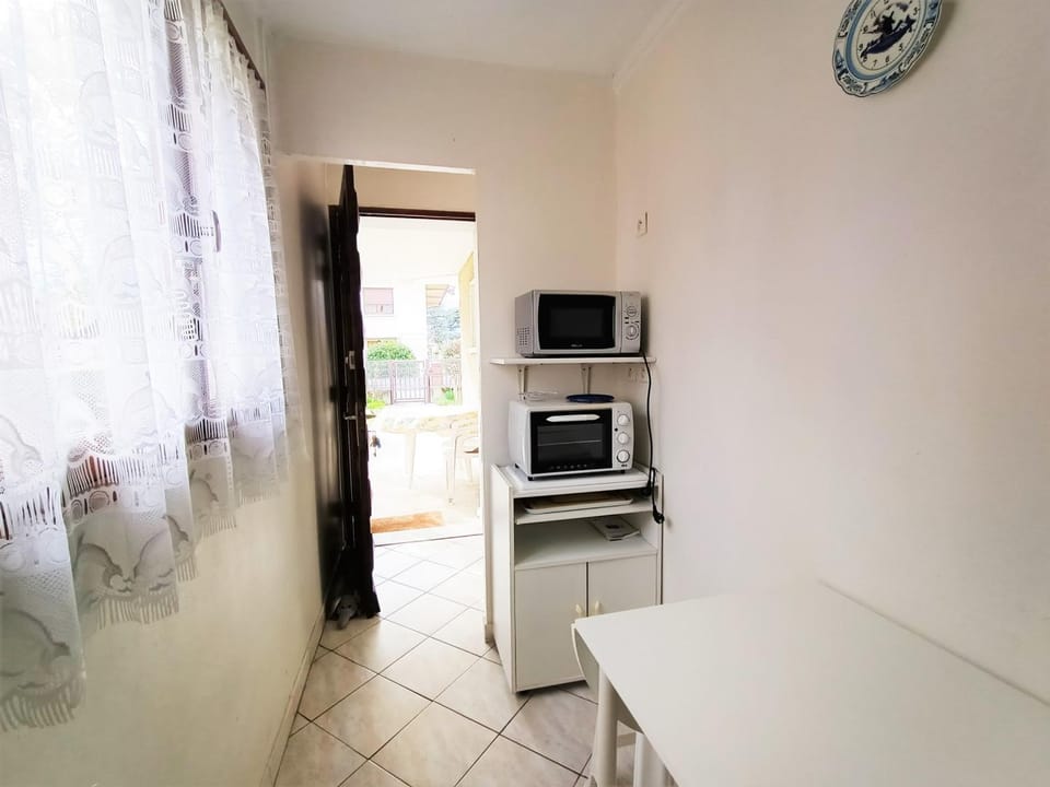 Charmant T2 avec jardin à Aix-les-Bains - FR-1-555-41 Apartment in Aix-les-Bains