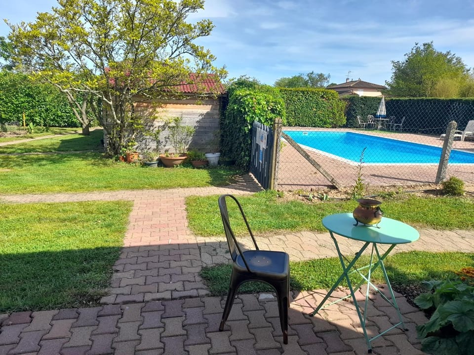 Pool view, Swimming pool