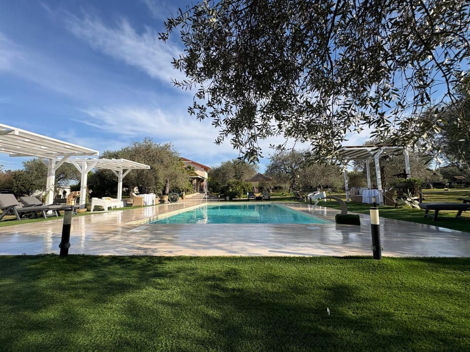 Garden, Swimming pool