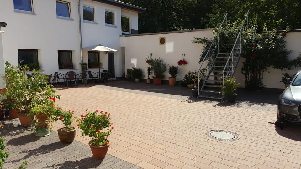 Patio, Balcony/Terrace