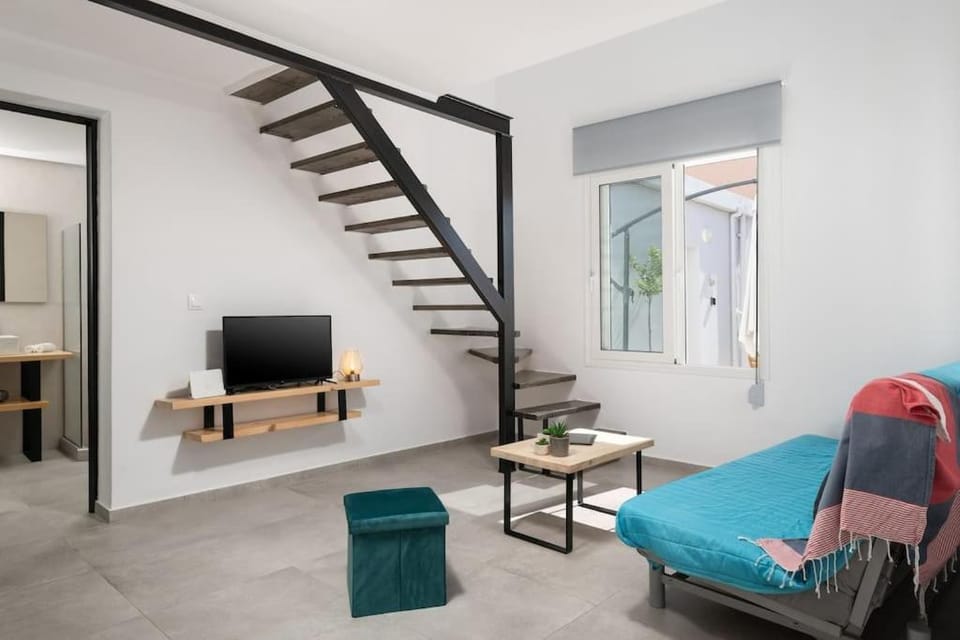 "Sea and Sun" Sea maisonette House in Agia Marina