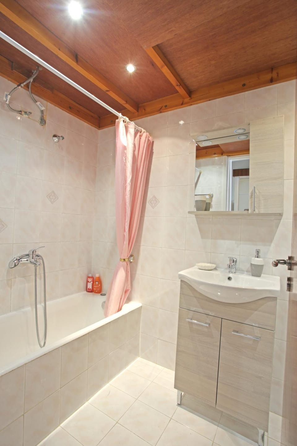 Bathroom, Bath
