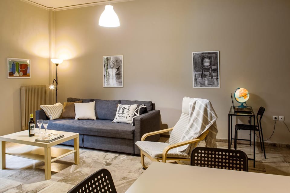 Living room, Seating area