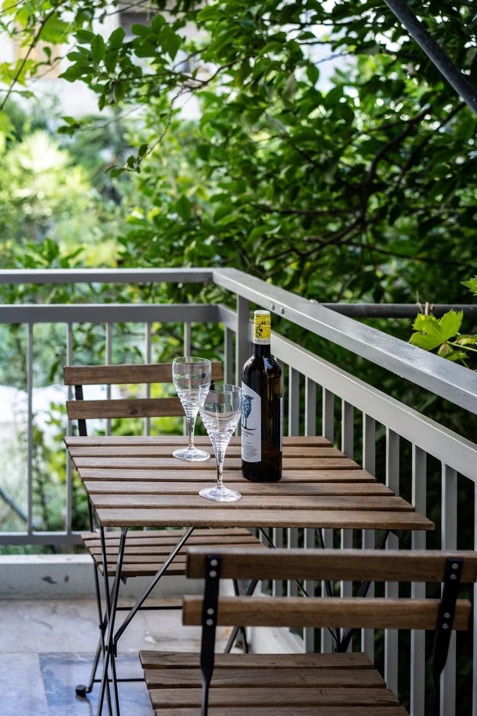 Balcony/Terrace, Decorative detail, Alcoholic drinks