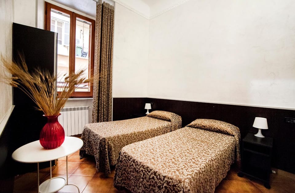 FUNNY ROOMS Bed and Breakfast in Rome