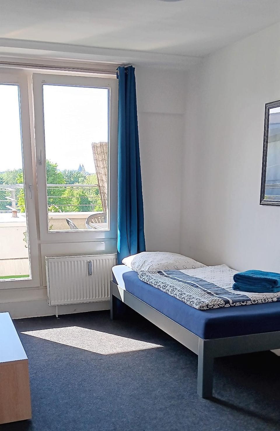 Bed, Photo of the whole room, Bedroom, internet