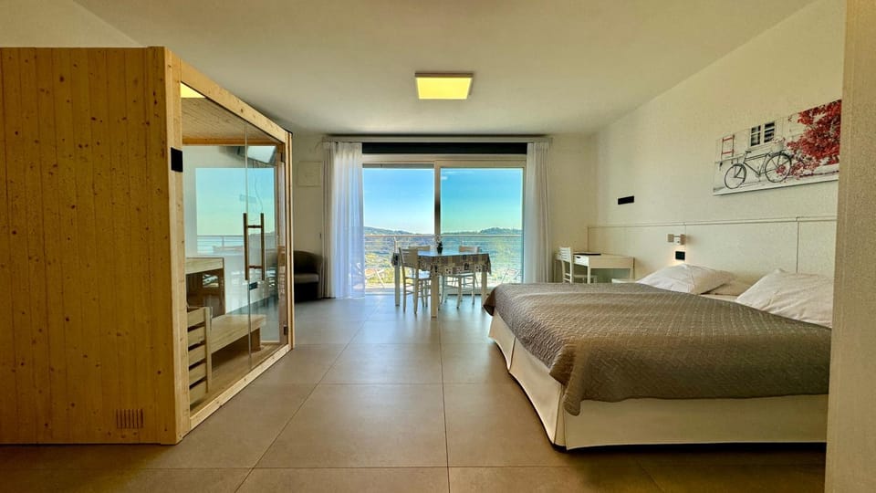 Bed, Sauna