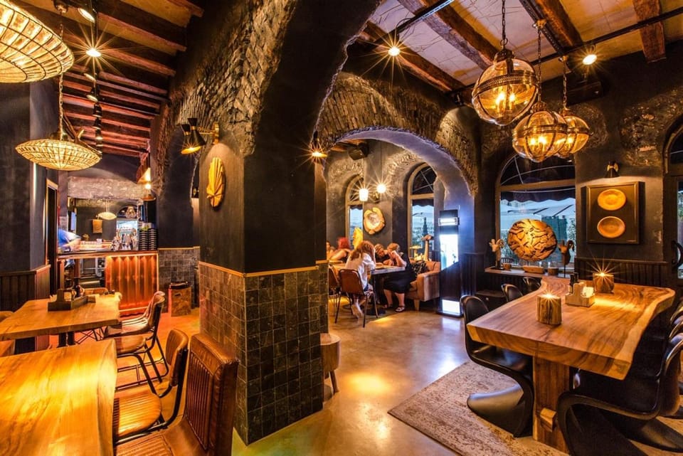 Restaurant/places to eat