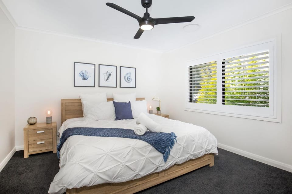 Mirigaan I Pet Friendly I 8 Min Walk to Beach House in Culburra Beach