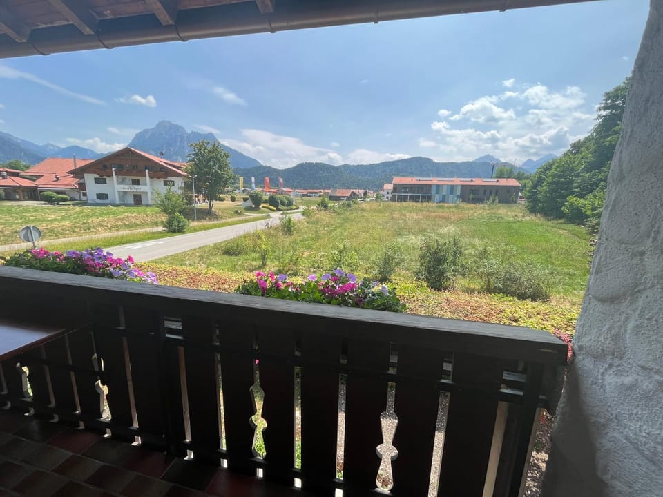 Day, View (from property/room), Mountain view