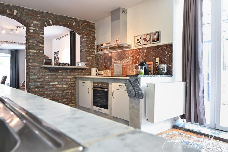 Coffee/tea facilities, Kitchen or kitchenette