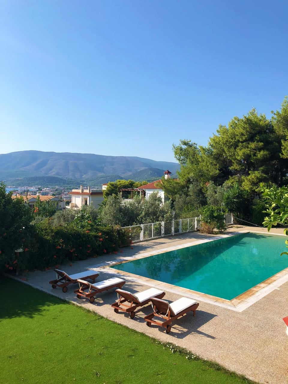 Day, Natural landscape, Garden view, Pool view