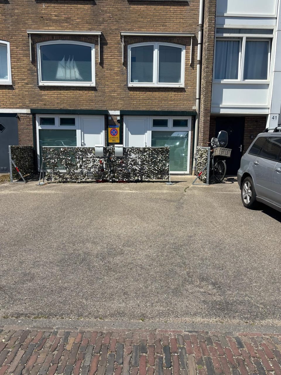 Facade/entrance, Balcony/Terrace, Parking