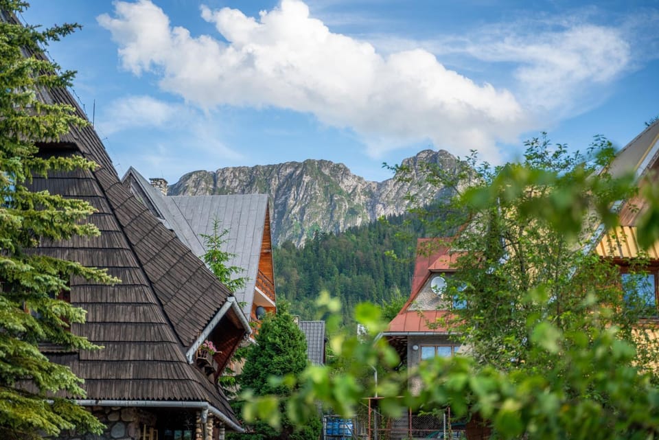Nearby landmark, Neighbourhood, Natural landscape, Hiking, Mountain view