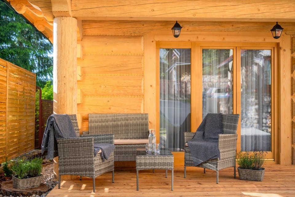 Facade/entrance, Garden, Balcony/Terrace, Seating area