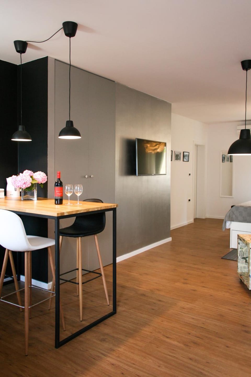 Living room, Seating area, Dining area