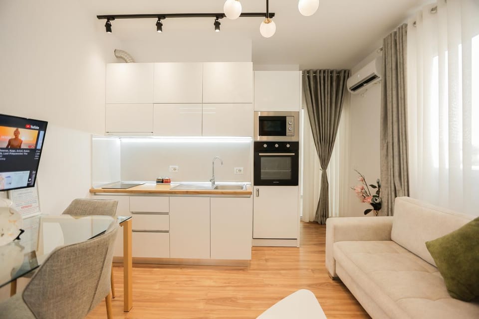 TV and multimedia, Kitchen or kitchenette, Living room, Seating area, Dining area, minibar, pet friendly, stove