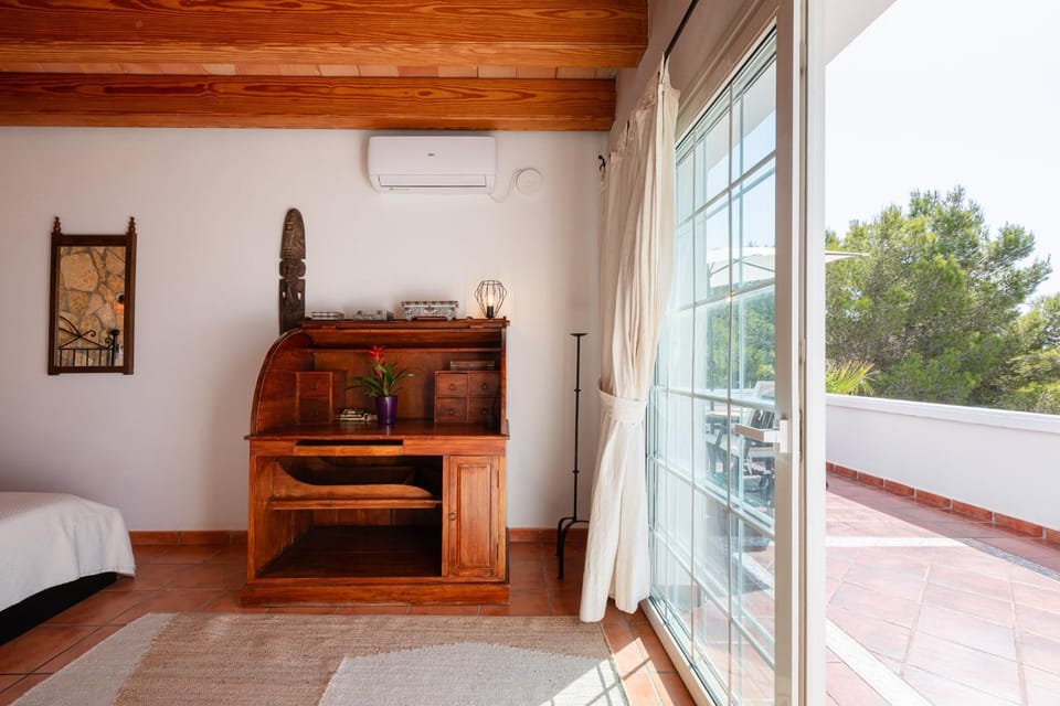 Bed, Balcony/Terrace, Photo of the whole room, Bedroom, air conditioner