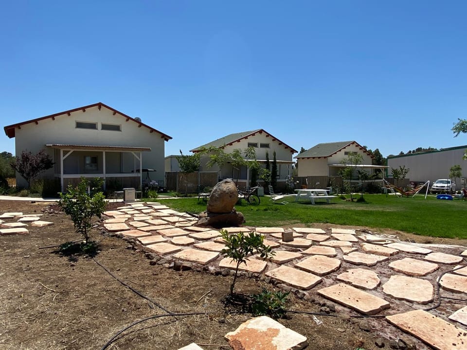 Property building, Day, Garden, Garden view